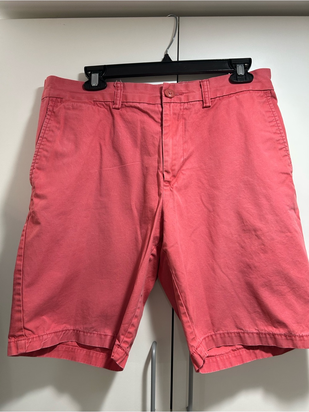 Old Navy Coral Flat-Front Men's Shorts